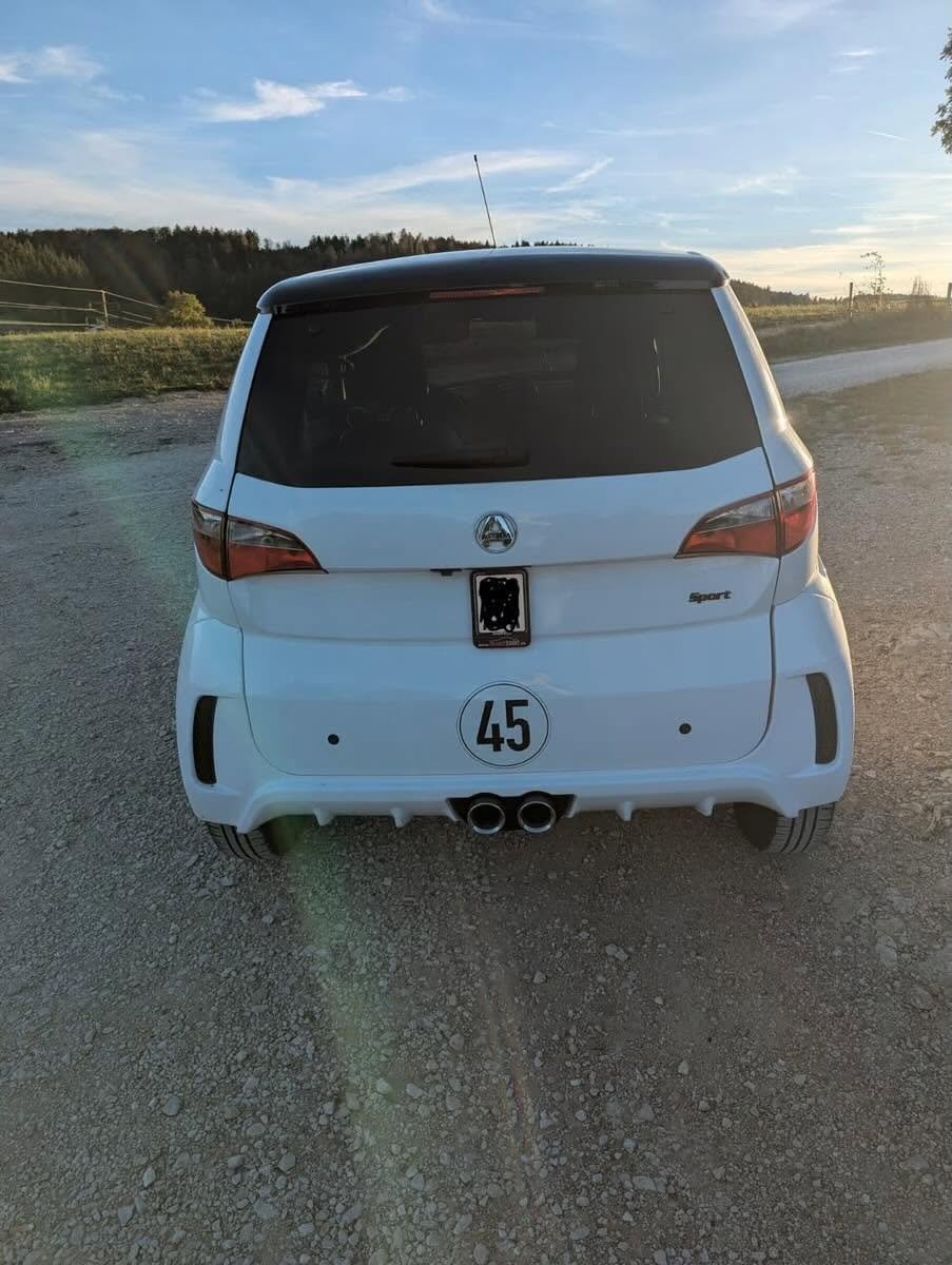 9 9