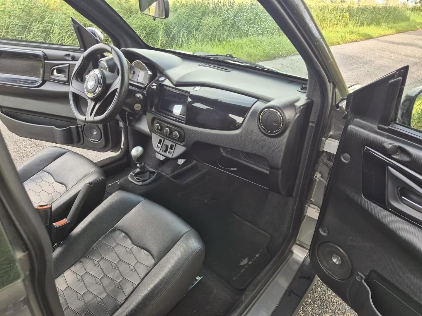9 9